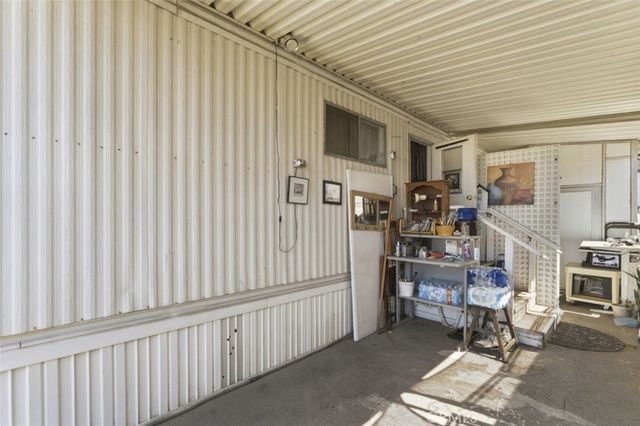 21001 Plummer 75, Chatsworth, CA 91311