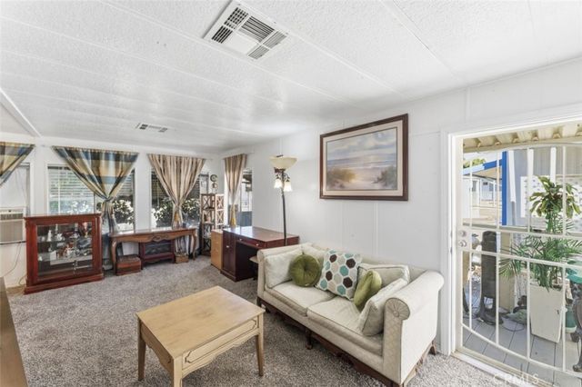 21001 Plummer 75, Chatsworth, CA 91311