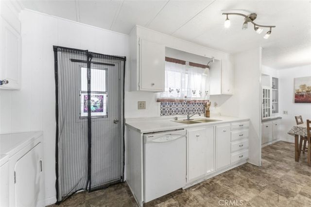21001 Plummer 75, Chatsworth, CA 91311