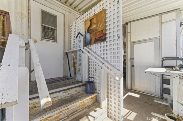 21001 Plummer 75, Chatsworth, CA 91311