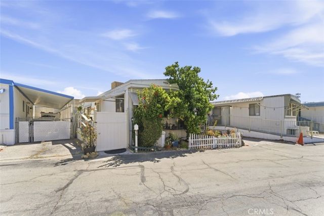 21001 Plummer 75, Chatsworth, CA 91311