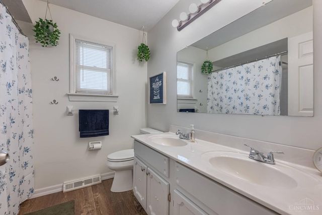 7392 Chinook Drive, West Chester, OH 45069