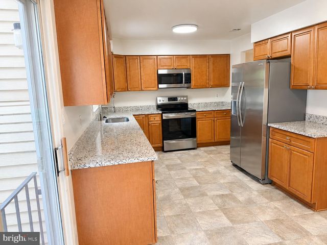 6281 RATHLIN DR, Springfield, VA 22152
