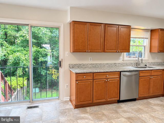 6281 RATHLIN DR, Springfield, VA 22152