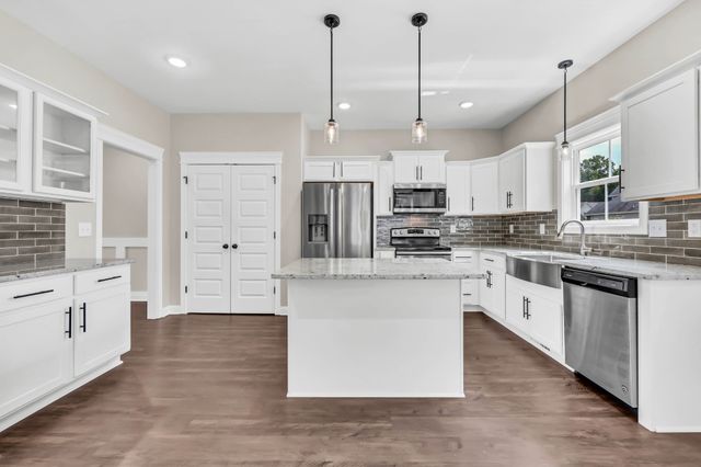 361 Abeline Dr, Clarksville, TN 37043