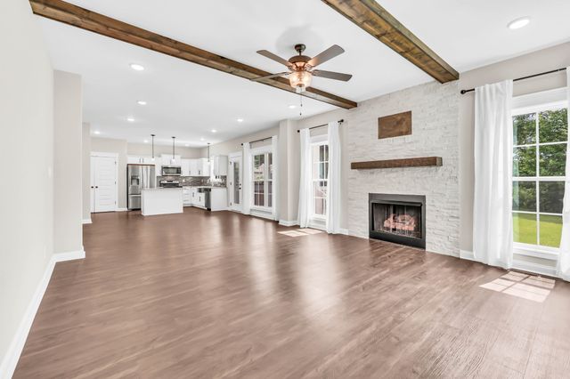 361 Abeline Dr, Clarksville, TN 37043