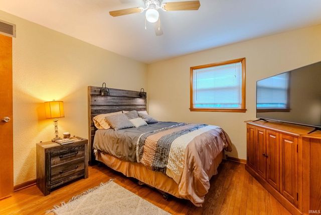 1434 W Rose Drive, Peru, IN 46970