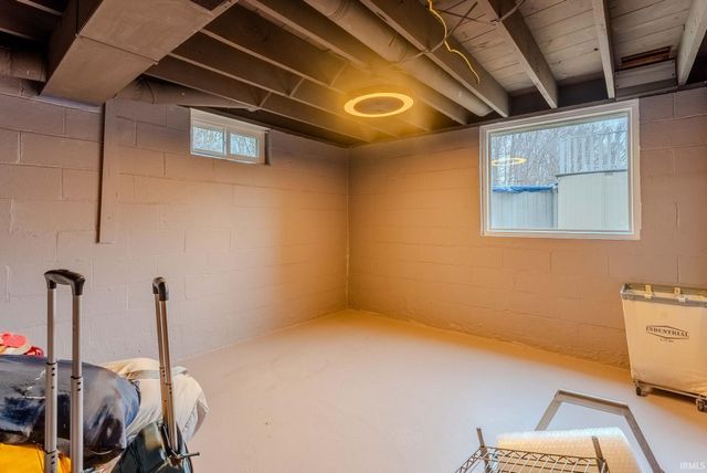 1434 W Rose Drive, Peru, IN 46970