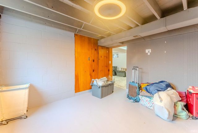 1434 W Rose Drive, Peru, IN 46970