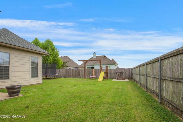 100 Smithville Court, Youngsville, LA 70592