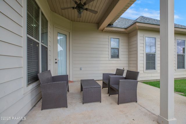 100 Smithville Court, Youngsville, LA 70592