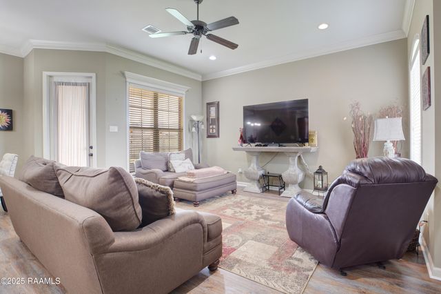 100 Smithville Court, Youngsville, LA 70592