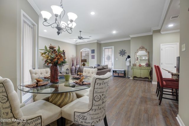 100 Smithville Court, Youngsville, LA 70592