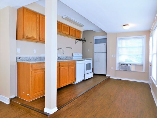 216 Maple Street 2, Denton, TX 76201