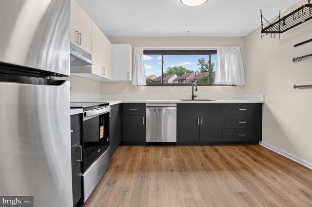 1797 POWDER HORN TER, Woodbridge, VA 22191