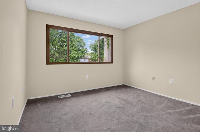 1797 POWDER HORN TER, Woodbridge, VA 22191