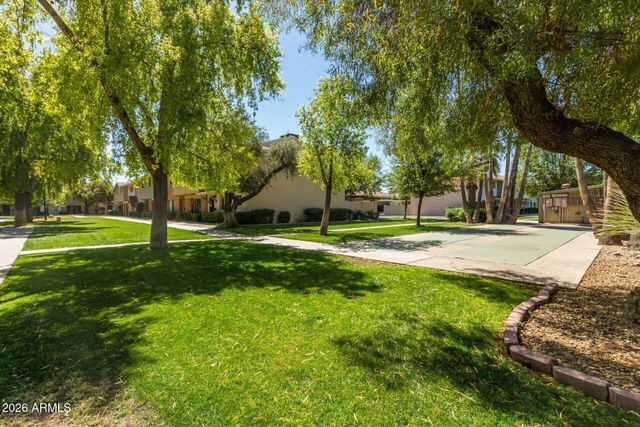 8538 E MCDONALD Drive, Scottsdale, AZ 85250