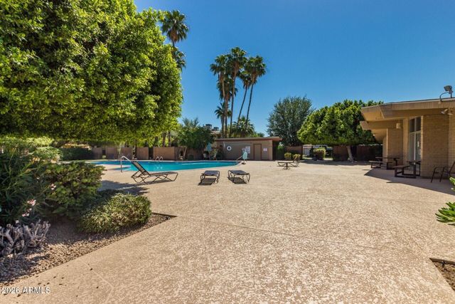 8538 E MCDONALD Drive, Scottsdale, AZ 85250