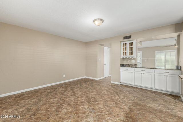 8538 E MCDONALD Drive, Scottsdale, AZ 85250