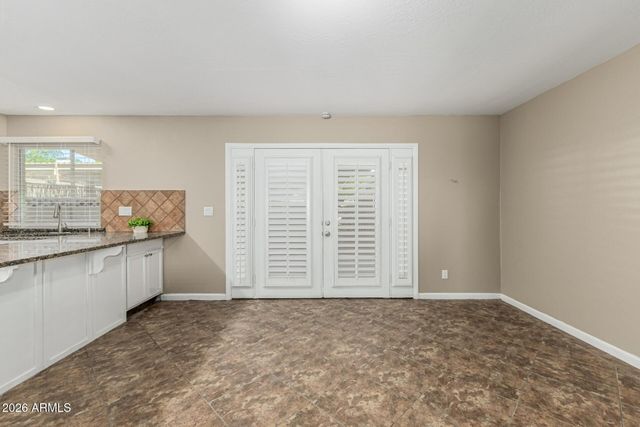 8538 E MCDONALD Drive, Scottsdale, AZ 85250