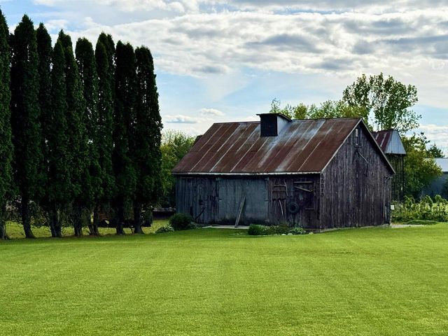4103 FAIRVIEW ROAD, Larsen, WI 54947