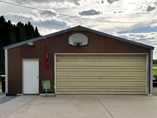 4103 FAIRVIEW ROAD, Larsen, WI 54947