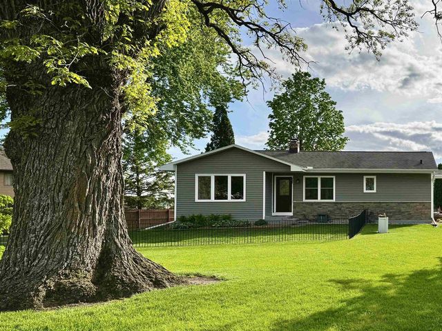 4103 FAIRVIEW ROAD, Larsen, WI 54947