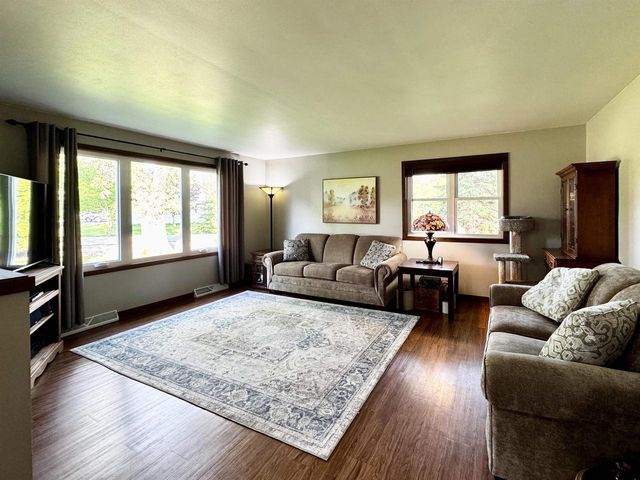 4103 FAIRVIEW ROAD, Larsen, WI 54947