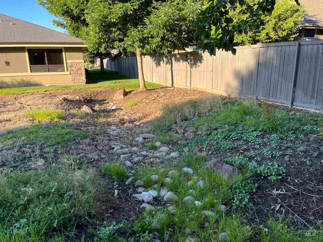 6665 N Glenwood St, Boise, ID 83714