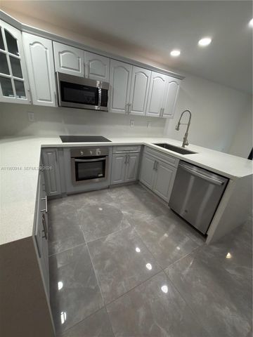 1647 SW 136th Pl, Miami, FL 33175