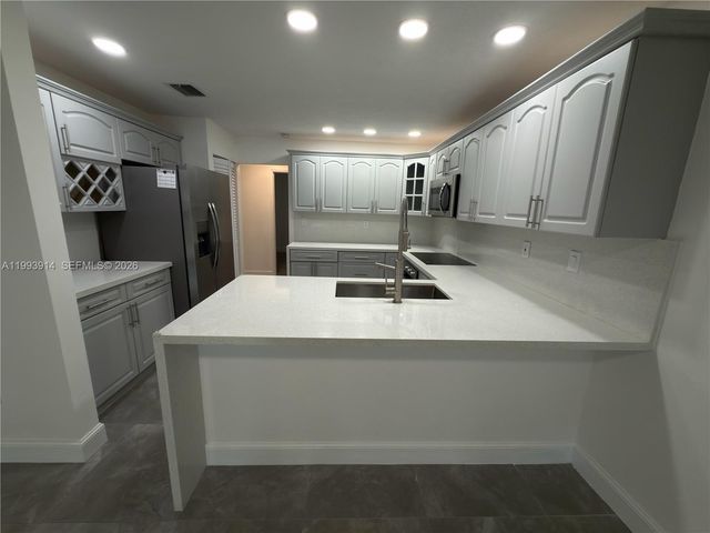 1647 SW 136th Pl, Miami, FL 33175