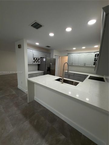 1647 SW 136th Pl, Miami, FL 33175