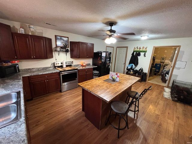 1565 SE State Road 116, Bluffton, IN 46714