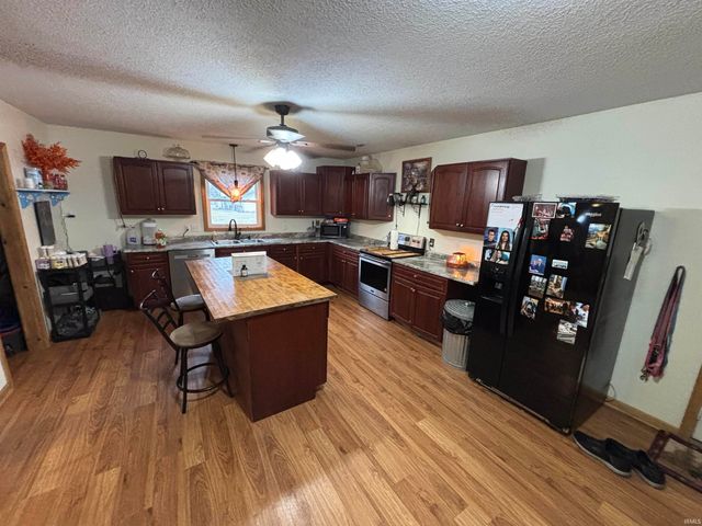 1565 SE State Road 116, Bluffton, IN 46714