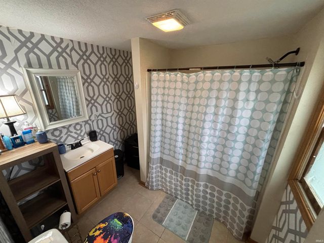 1565 SE State Road 116, Bluffton, IN 46714