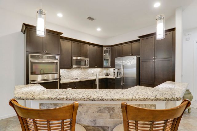 5242 Cambridge Court, Palm Beach Gardens, FL 33418