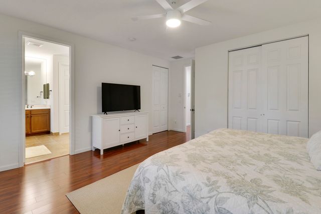 5242 Cambridge Court, Palm Beach Gardens, FL 33418