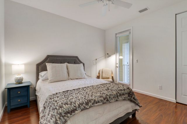 5242 Cambridge Court, Palm Beach Gardens, FL 33418