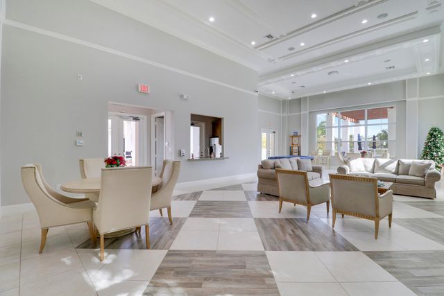 5242 Cambridge Court, Palm Beach Gardens, FL 33418