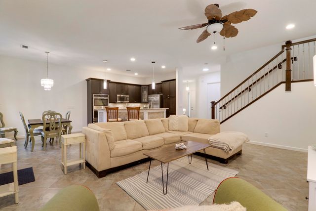 5242 Cambridge Court, Palm Beach Gardens, FL 33418