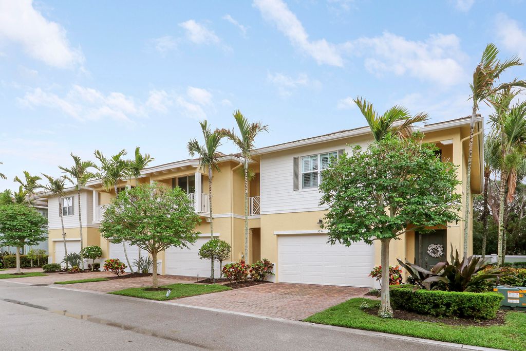 5242 Cambridge Court, Palm Beach Gardens, FL 33418