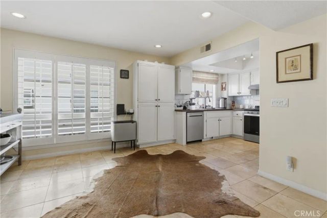 5340 Las Virgenes 11, Calabasas, CA 91302