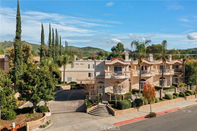 5340 Las Virgenes 11, Calabasas, CA 91302