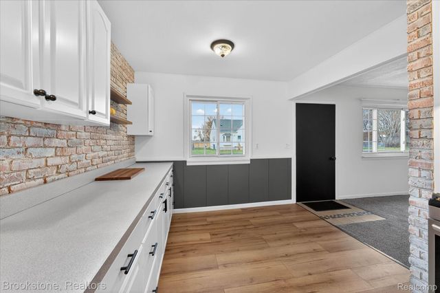 20305 Ellis Street, Roseville, MI 48066