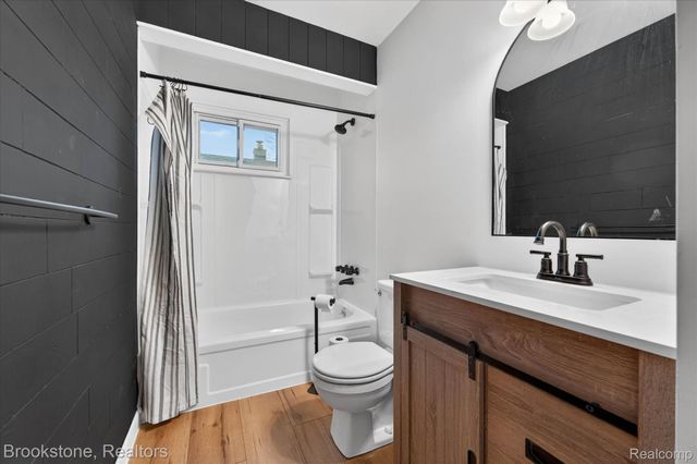 20305 Ellis Street, Roseville, MI 48066