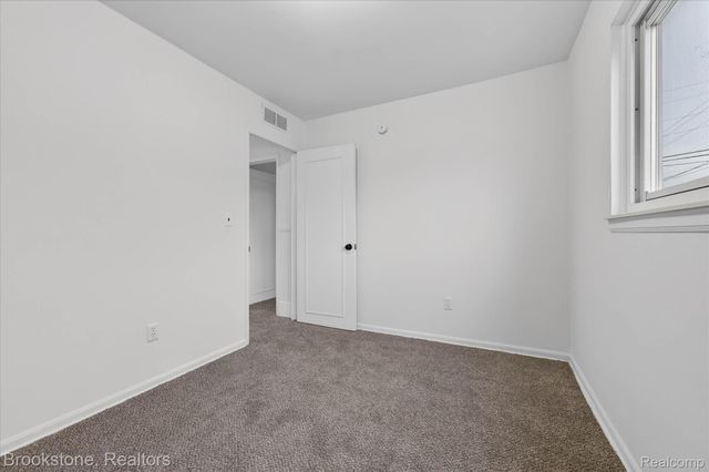 20305 Ellis Street, Roseville, MI 48066