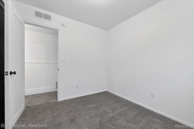 20305 Ellis Street, Roseville, MI 48066