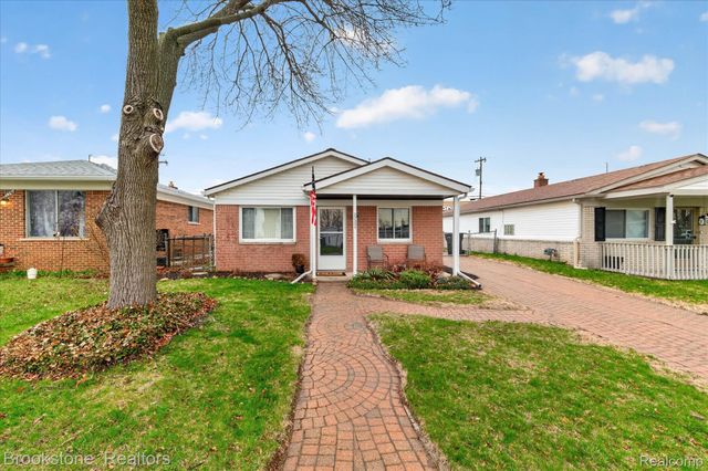 20305 Ellis Street, Roseville, MI 48066