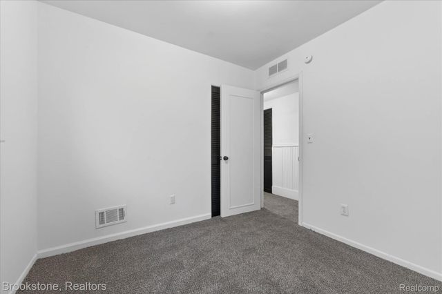 20305 Ellis Street, Roseville, MI 48066