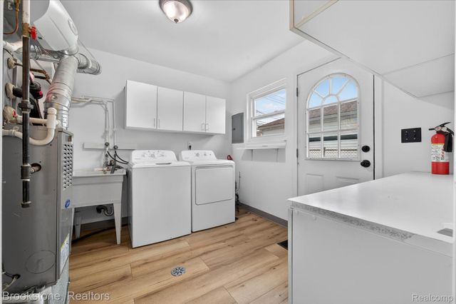 20305 Ellis Street, Roseville, MI 48066